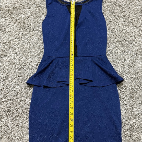 Elegant Blue Peplum Dress - Picture 3 of 6